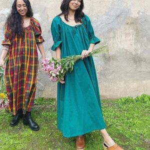 Dancing Kind Seasons Maxi Tent Dress in Deep Green. Size 1 (XS-L). Retail $188